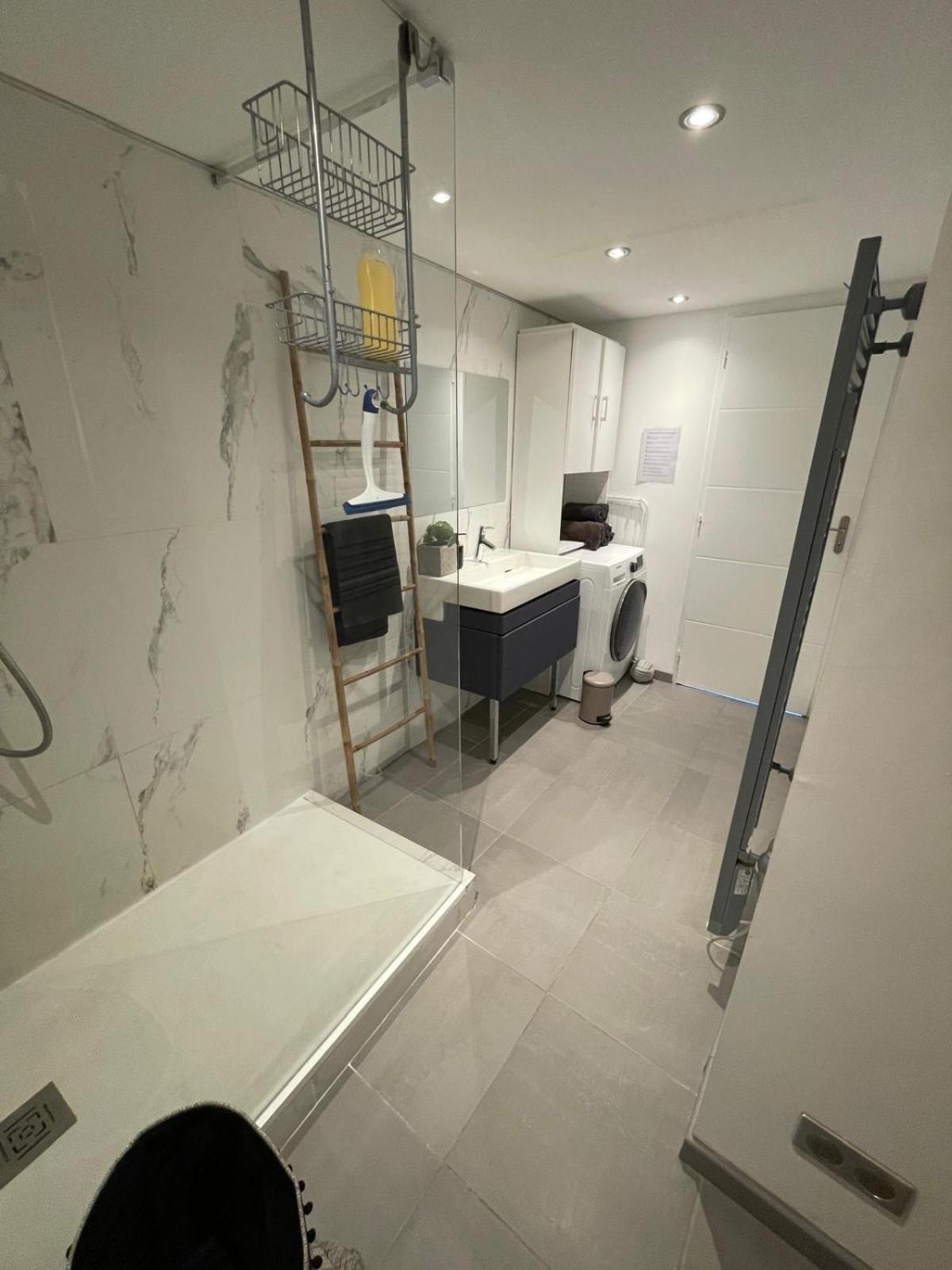 Appartement Design Sur Vauban - Clim Et Wifi Marseille Exterior photo